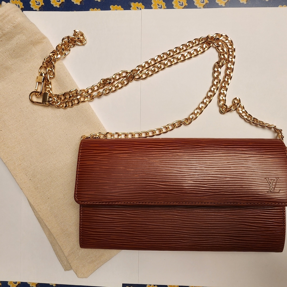 LOUIS VUITTON EPI LONG WALLET (Cognac/Brown) with free Gold Chain